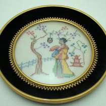 Тарелка с вышивкой на стену (U274), в Москве