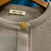 Продается Костюм трикотажный, женский, в Москве