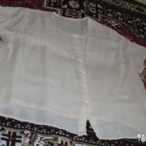 Блузка кофточка женская 52-54 размера светлая с коротким рук, в Сыктывкаре