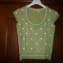 Джемперок в горошек, размер 44-46, молод, в Москве
