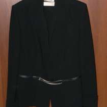 Костюм новый (Пиджак+юбка+ ремень) р.40-, в Москве