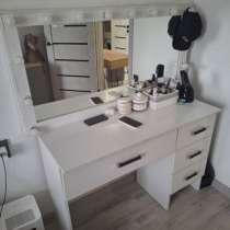 Туалетный столик и зеркало, в Пензе