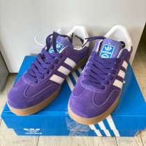 Продам женские кроссовки adidas Gazelle 39pвыпилены из, в г.Луганск