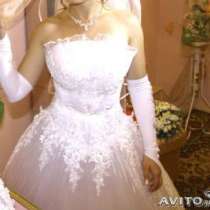 свадебное платье 42 размер, в Волжский