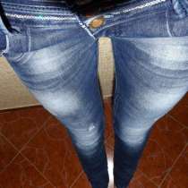 Стильные потертые синие джинсы скины 25 размер, в г.Луцк