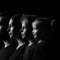 Портрет покалений ИИ, в Москве