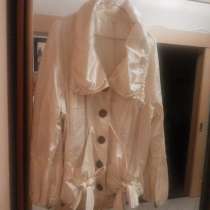 Продам куртку ветровку кремового цвета б/у 48-50 размер, в Москве