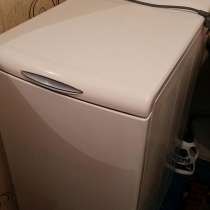 Продам стиральную машину Whirlpool почти новая, в г.Антрацит
