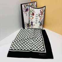 Платок, в Москве