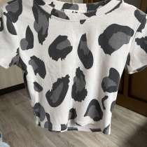 Футболка укороченная с принтом, в Волгограде