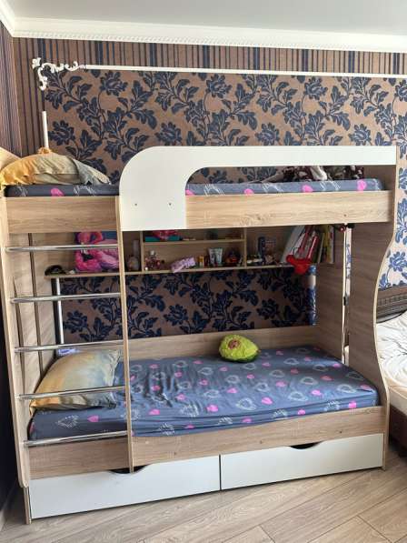 Продам детскую двухъярусную кровать в Таганроге