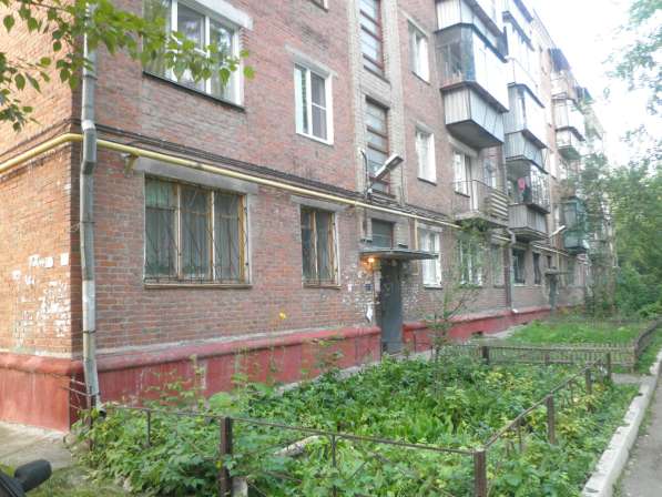 Продам трехкомнатную квартиру на ЧМЗ в Челябинске