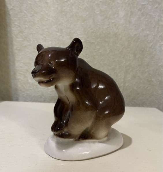 Фарфоровая статуэтка медведь лфз