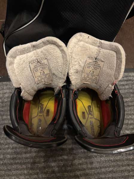 CCM коньки профессиональные в Москве