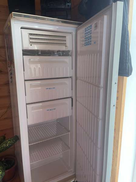 Продам морозильную камеру в Учалах