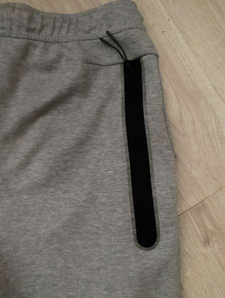 Продам штаны Nike Tech Fleece в Москве