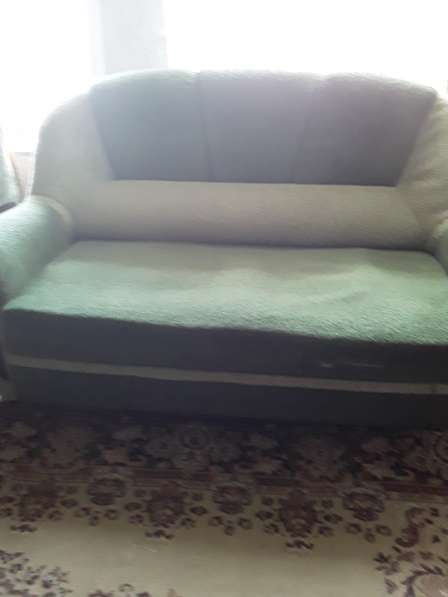 Продам диван и кресло 40004