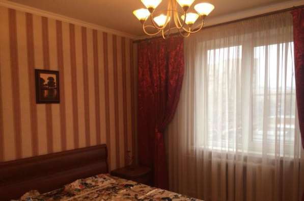 Продам четырехкомнатную квартиру в Краснодар.Жилая площадь 78 кв.м.Этаж 3.Дом кирпичный.
