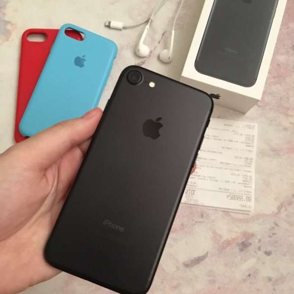 Телефон IPhone 7 128GB