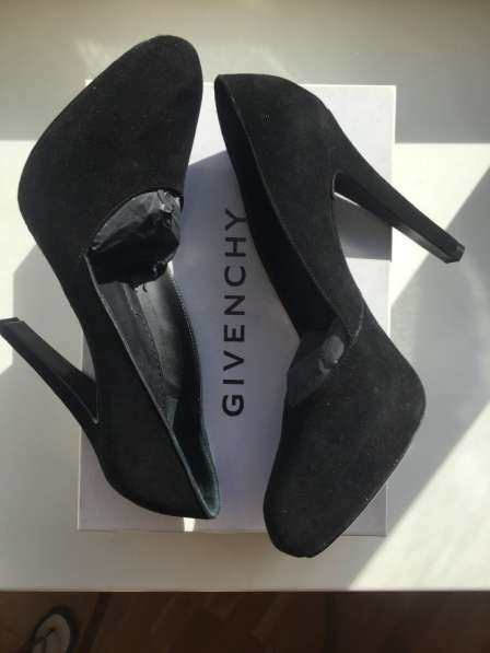 Туфли новые Givenshy Италия размер 39 замша на платформе чер в Москве фото 7