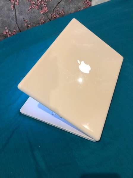 Macbook 13 white состояние нового в Москве фото 6