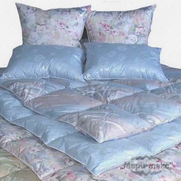 Подушки, одеяла, комплекты постельного белья