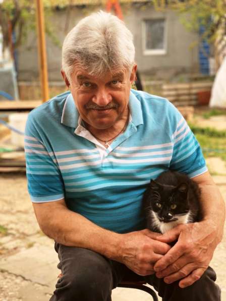 Владимир, 66 лет, хочет пообщаться