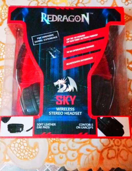 Беспроводные наушники Redragon Sky в фото 9