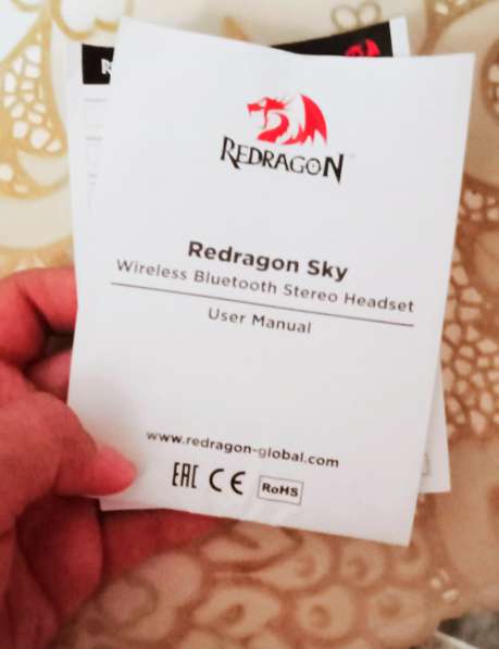 Беспроводные наушники Redragon Sky в фото 8