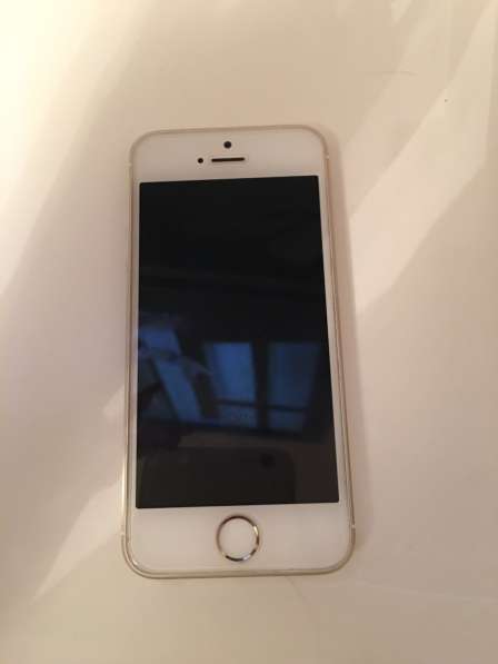 Продам iPhone 5s 16gb gold в Химках