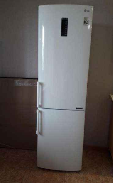 Срочно продам новый холодильник LG
