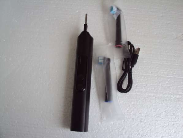 Электрическая зубная щётка в Липецке