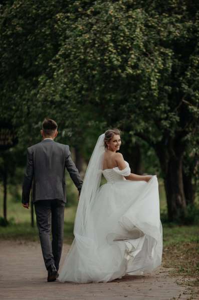 Свадебное платье 42-44 р-р в Вологде