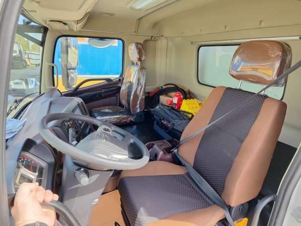 Автомобиль рефрижераторы HINO 4x2 в Москве