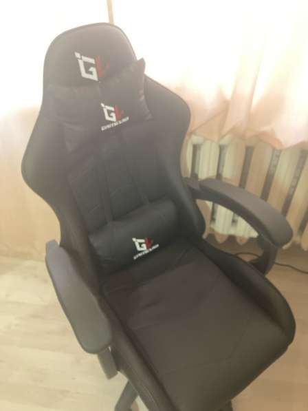 Кресло игровое компьютерное