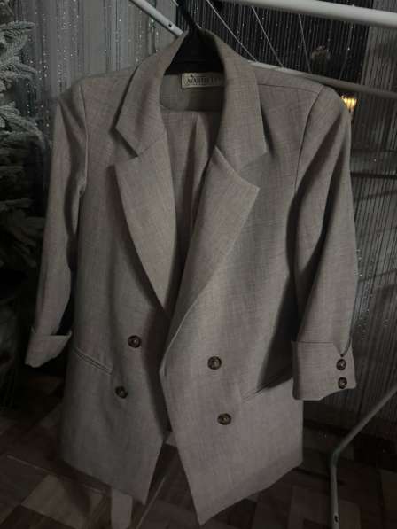 Брючный костюм женский в Красноярске