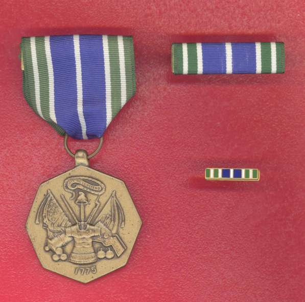 США медаль За военные достижения Армии США в Орле фото 3
