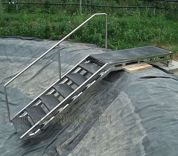 Лестница алюминиевая для прудов, водоемов и бассейнов в Красноярске