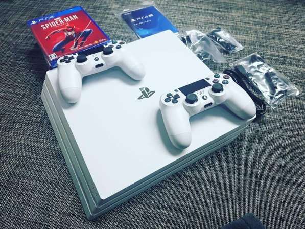 PlayStation 4 Pro 1TB Game Consoles 15 GAMES