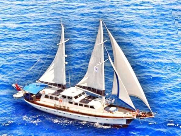 Продаю яхту класса люкс из натурального дерева motor/sailer