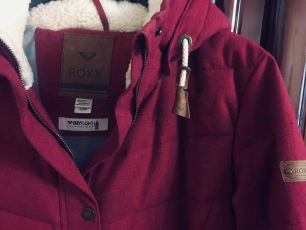 Женская зимняя (до -20) куртка Roxy