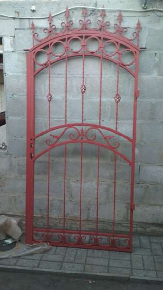 Калитка кованная в фото 12