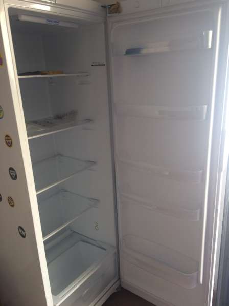 Холодильник Indesit в фото 4