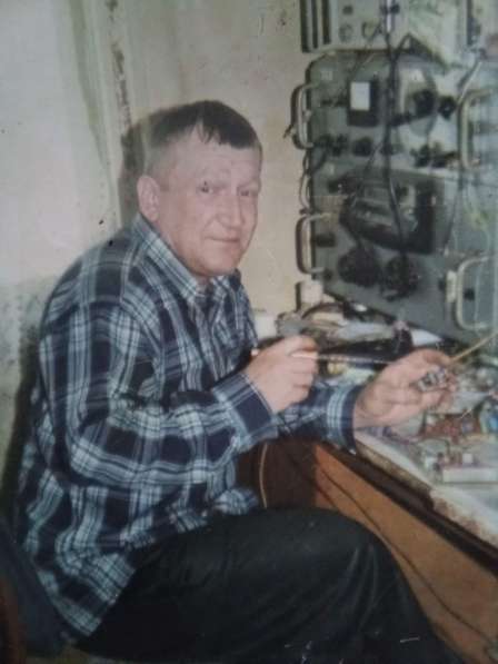 Николай, 68 лет, хочет пообщаться