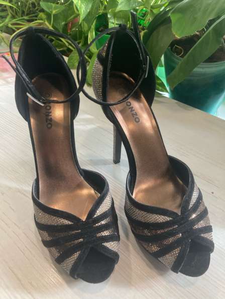 Женские туфли