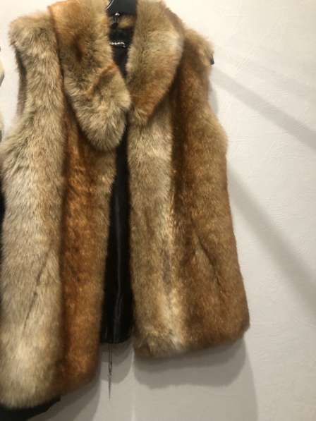 Жилетка теплая в Москве