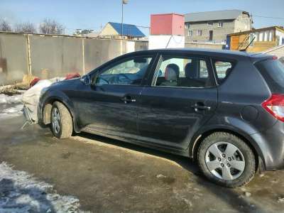 подержанный автомобиль Kia ceed, продажав Челябинске