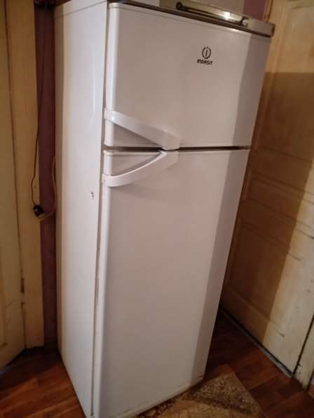 Продам холодильник луганск в фото 7
