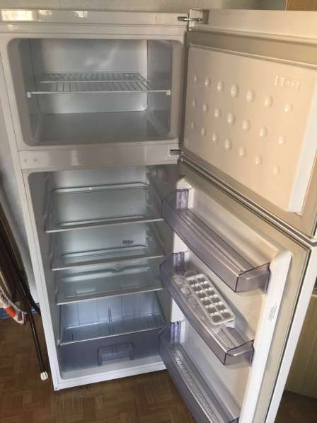 Продаю холодильник в Санкт-Петербурге фото 3