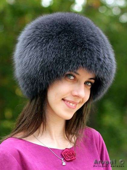 Продается женская меховая шапка из песца в Оренбурге